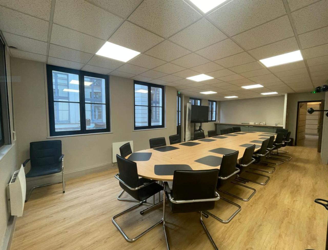 Bureau Lille 852m² Location bureau Lille Nord OLBUR2114047 4